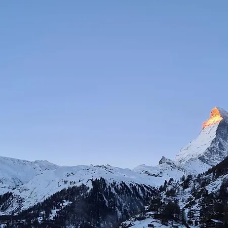 Rooftop - The Real Matterhorn View Церматт