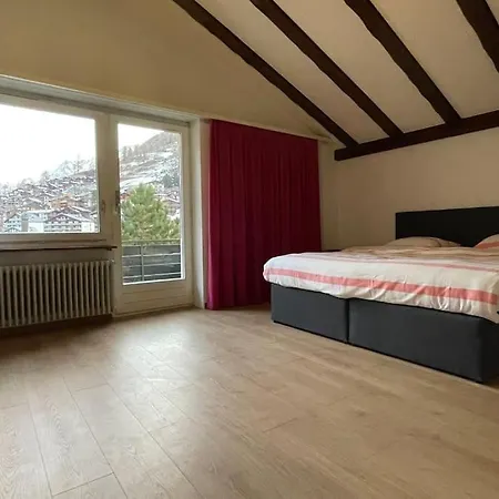 Rooftop - The Real Matterhorn View *